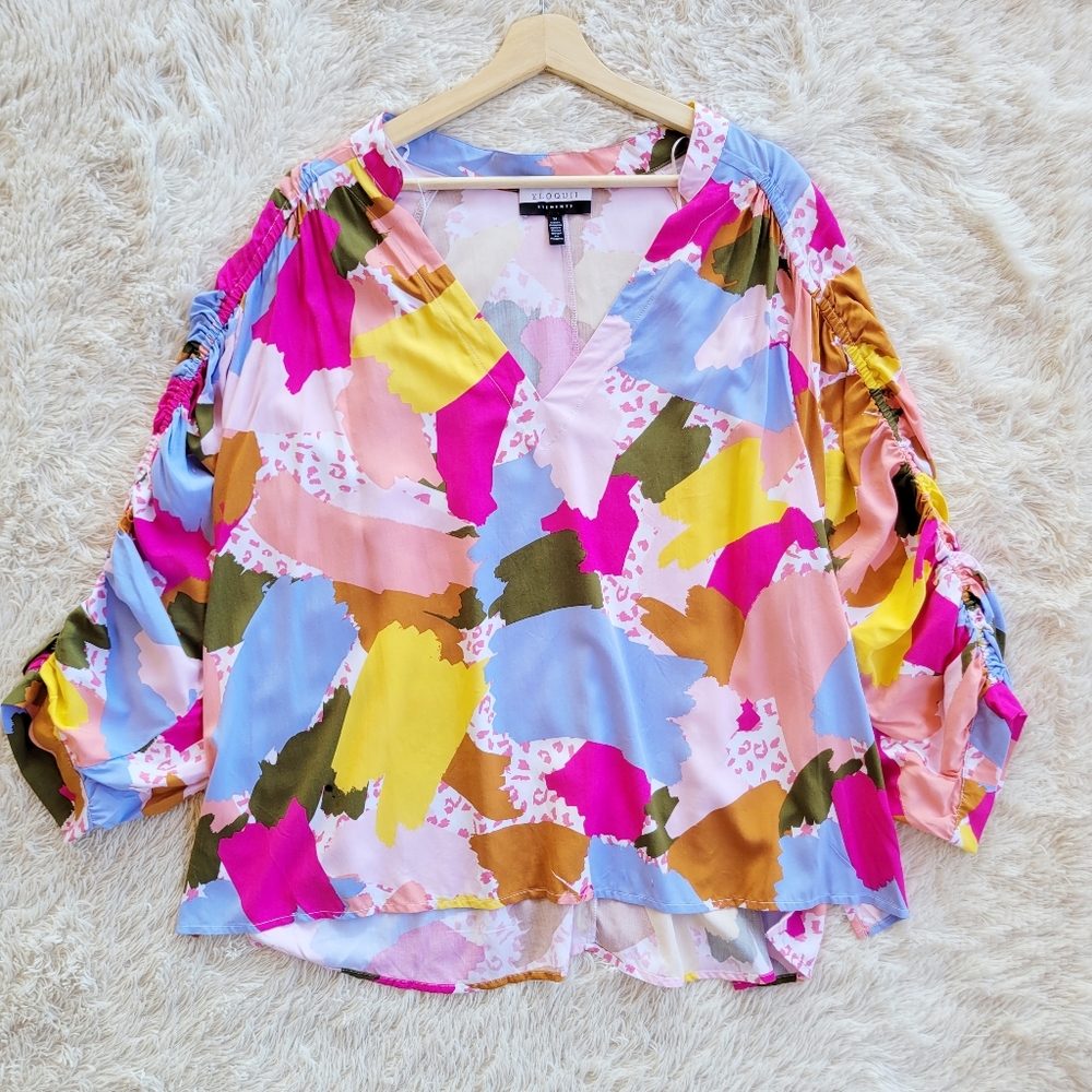 Eloquii Vibrant Print Cinched Sleeve V-Neck Blouse‎ - Picture 4 of 8